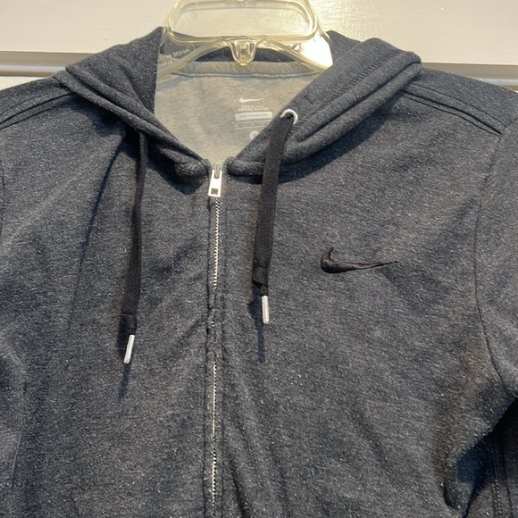 Nike grey zipper hoodie size small. In good preowned condition! - Picture 4 of 8
